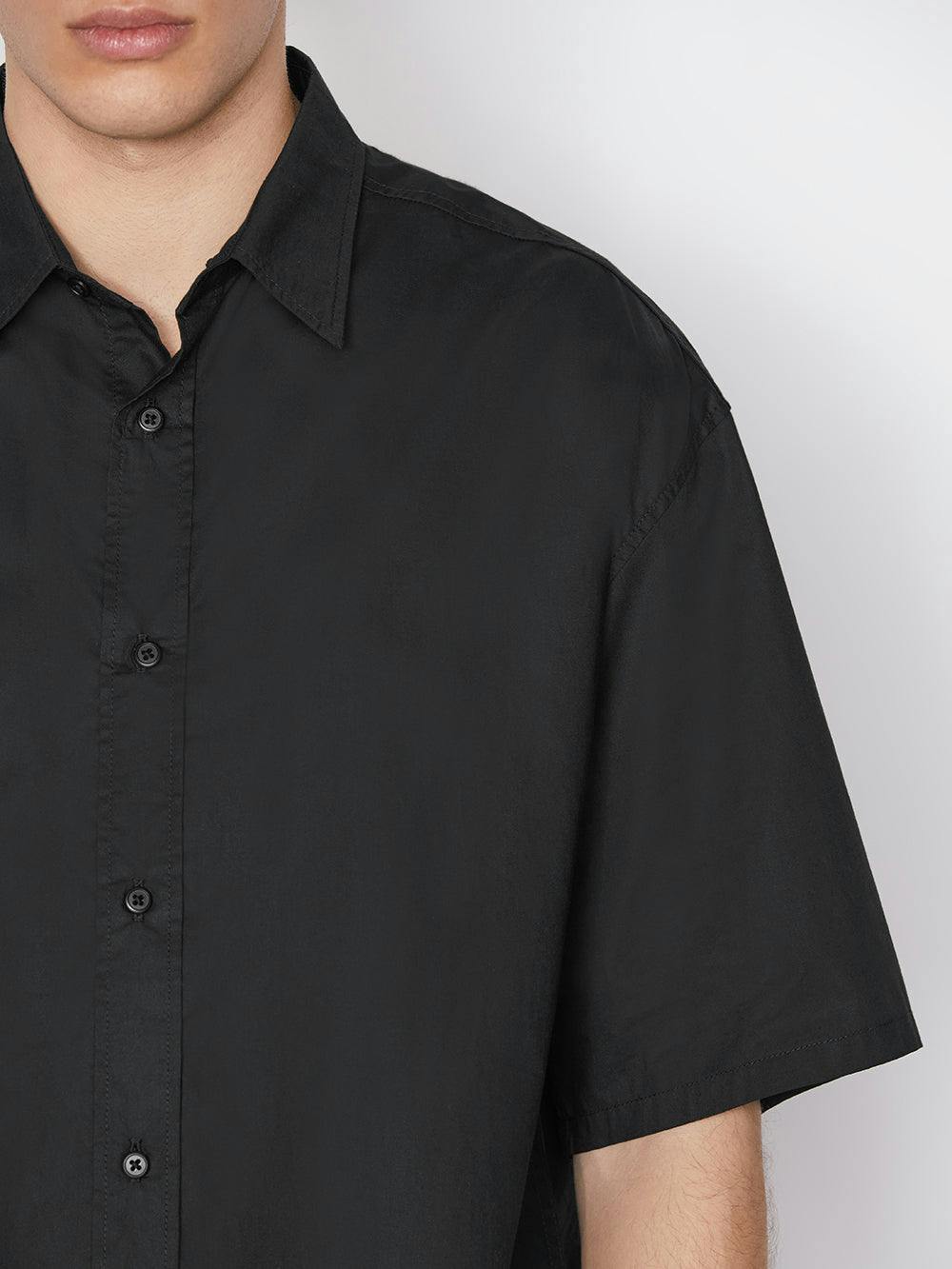 shirt side detail view alt:fit2